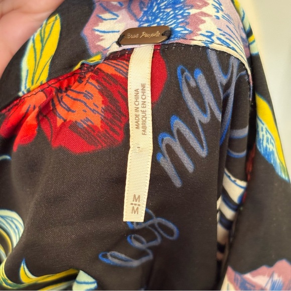 Free People‎ French Cuff Blue Jay Oversized Button Down Silky Blouse Size Medium - Picture 12 of 12